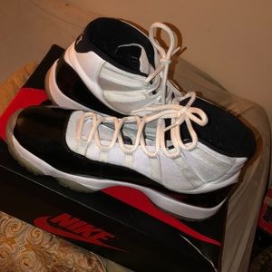 Jordan 11s